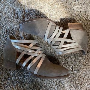 Seychelles Grey Ankle Boots